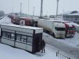 Росія заблокувала на кордоні сотні вантажівок (фото)