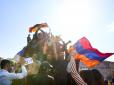 Куди приводять мрії: Експерти про те, що чекає на Вірменію після революції