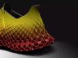 Незвичайні кросівки: Дизайнер створив для Adidas взуття, яке заважає бігати