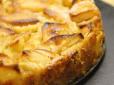 Неймовірна шарлотка! Кращий рецепт яблучного пирога (відео)