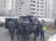 Екшен з погонею на Троєщині: У Києві напали нардепа Борислава Березу (відео)