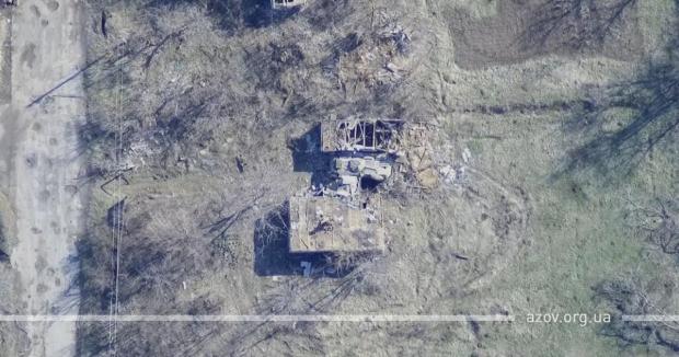 БМП окупантів, яку знищив "Азов". Фото: скріншот з відео.