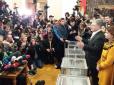 День виборів: Як голосував Петро Порошенко (фото, відео)