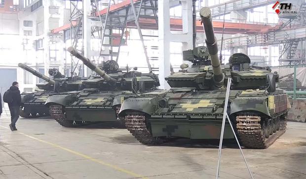 Модернізовані танки Т-64 зразка 2017 року у цеху ДП «Харківський бронетанковий завод». Лютий 2019 року / Фото: АТН Харків