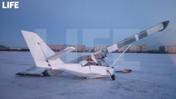 В Мурманській області впав літак. Фото: Life.
