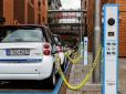Німеччина позбавляється автівок з двигунами внутрішнього згоряння: Дотації на електромобілі​ різко зростуть