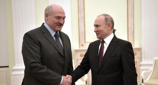 Путін намагається втягнути у свої війни Лукашенка. Фото: ТАСС.