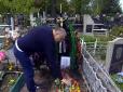 Похорон по-українськи: Ритуальна служба переплутала небіжчиків, убиті горем родичі закопали не того дідуся