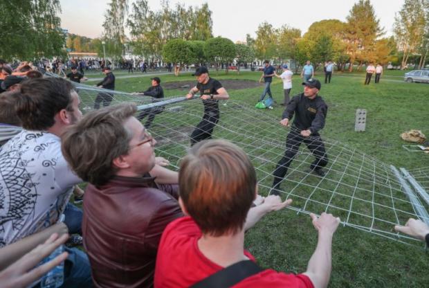 Жителі Єкатеринбурга не на жарт перелякали Кремль. Фото: соцмережі.