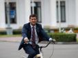 Хіти тижня. Ніяких велосипедів: Кортеж президента Зеленського щодня збільшується (відео)