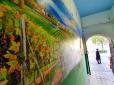 Гігантські дивовижні картини прикрасили стіни Ужгорода