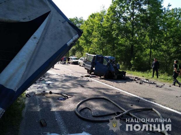 В ДТП на Сарненщині загинули двоє водіїв. Фото: rv.npu.gov.ua.