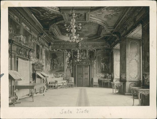 Інтер’єр Золотої Зали Підгорецького замку. Фото 1912 року