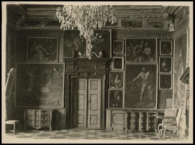 Багряна зала Підгорецього замку. Фото 1909 року