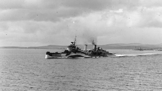 Крейсер "Белфаст" движется к берегам Нормандии (июнь 1944 года)