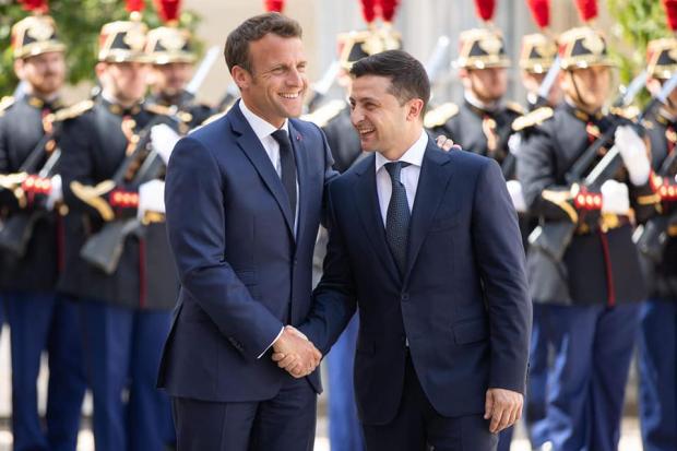 Макрон і Зеленський в Парижі. Фото: AFP.