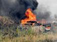 Випадковість чи підпал? ​На Донбасі спалахнула потужна пожежа біля позицій ЗСУ (фото, відео)