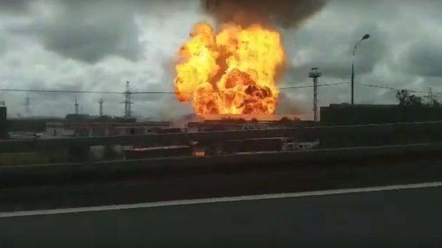 Причиною пожежі міг стати вибух. Фото: скріншот із відео.