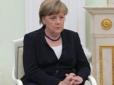 Меркель вестиме переговори сидячи через хворобу: Що сталося