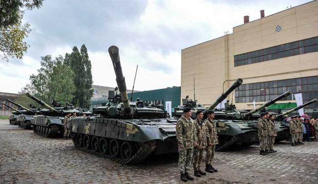 Передача ЗСУ оновлених на ХБТЗ 16 одиниць танків Т-80 та Т-64 (зразка 2017 року) 3 вересня 2018 року