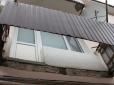 На базі відпочинку у Коблевому обвалився балкон із людьми, є жертви (фото)