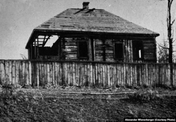 "Сільський будинок у Україні, жителі якого померли від голоду в 1933 році", Околиці Харкова