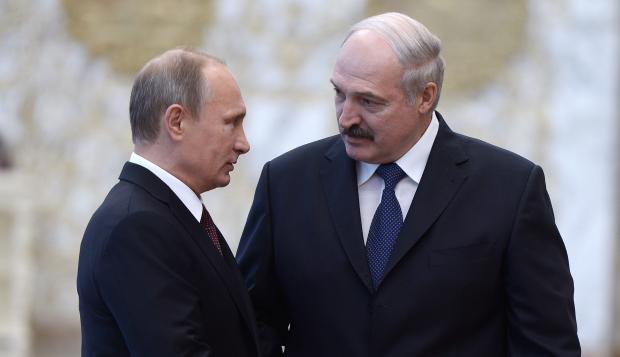 Лукашенко добре знає, як треба правильно поводитися із Путіним? Фото: Росбалт.