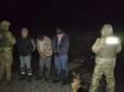Свято скасовується: Троє контрабандистів тягнули руками майже 700 кг ікри через кордон з Росією, поки не попалися