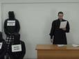 Скрепи держимордні: У Татарстані завели справу через ролик з судом над Пєсковим і Сєчиним