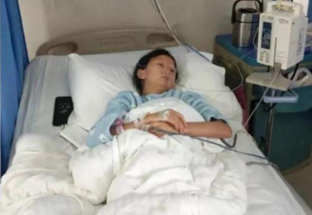 24-річна студентка Ву Хуаянь в лікарні