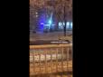 Ситуація нештатна, але смішна: Сміттєвоз врятував автомобіль поліції Дніпра (відео)