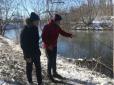 На Вінниччині школярі врятували з озера перехожого, який потрапив у біду (відео)