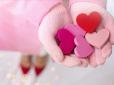 Привітання з 14 лютого: Найкращі вірші про кохання до Дня святого Валентина