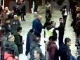 Смертельний трюк: Дівчина в Росії дивом вижила після стрибка під потяг (відео)