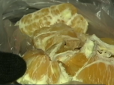 Апельсини з хробаками заполонили магазини в Україні: Як правильно вибрати фрукт (фото)
