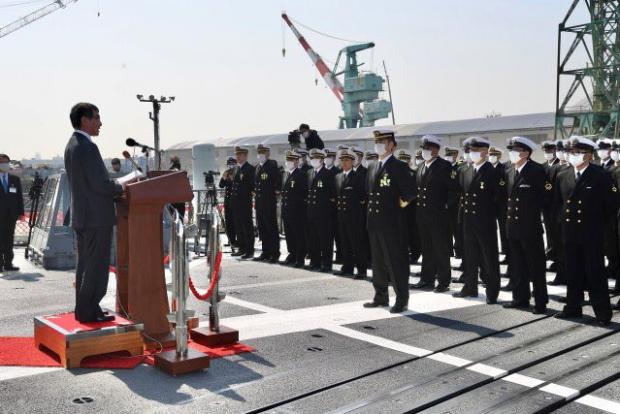 Міністр оборони Японії Таро Коно під час урочистої церемонії. Фото: ЗМІ Японії