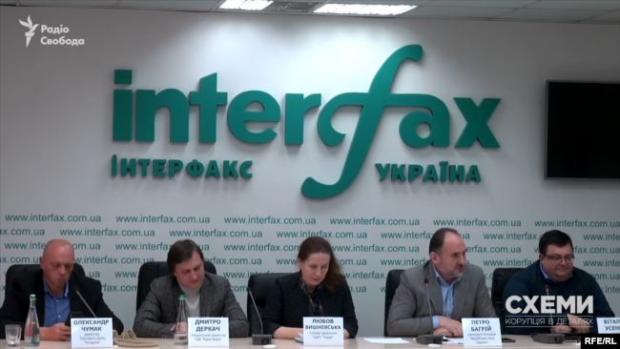 2 квітня Олександр Чумак разом із Петром Багрієм та іншими представниками фармкомпаній вийшли на пресконференцію