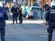 Зібралися, незважаючи на карантин: У Брюсселі поліція водометом розігнала бунтівників (відео)