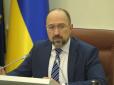 «В Україні також повно роботи»: Прем'єр пропонує 
