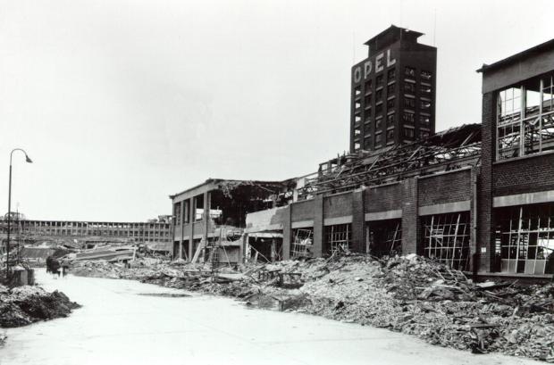 Завод Opel у Рюссельсхаймі в 1944 році
