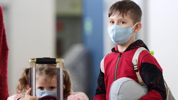 Коронавірус викликає у дітей дивні нетипові симптоми? Фото: ВВС.