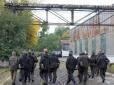 Окупанти закривають шахту в Зоринську на Луганщині (відео)