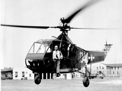 Sikorsky R-4 — перший гелікоптер, що серійно випускався в США