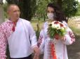 Познайомилися на обміні: На Луганщині одружилися експолонені 