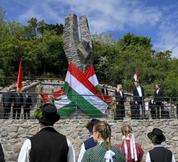 Орбан відкрив поблизу зі Словаччиною пам'ятник "Угорській Голгофі"