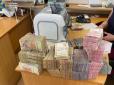 Гроші переказували в РФ: В Одесі викрили конвертаційний центр з оборотом у 500 млн грн (фото)