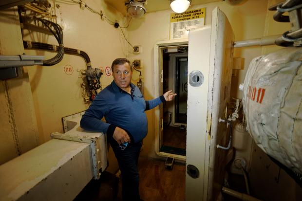 В подземном командном пункте многое напоминает внутренности подводной лодки