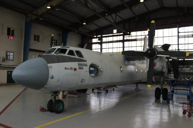 Літак Ан-26 ДНДЦ ПС ЗСУ на підприємстві 410 заводі цивільної авіації у лютому 2018 року