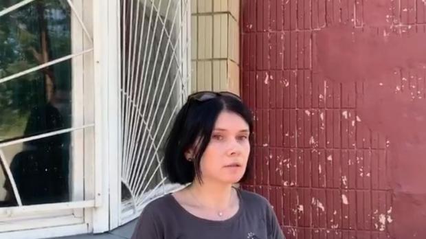Мати одного з випускників. Фото: скріншот з відео.
