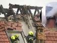 Є загиблі: Літак протаранив житловий будинок і загорівся (фото, відео)